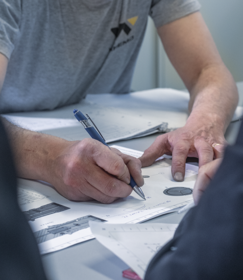 Nous réalisons des dispositifs  de serrage sur mesure <br> pour besoins spécifiques.